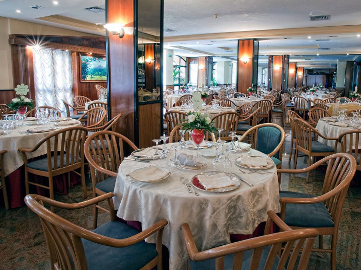 Sunny Palace Hotel Restaurant Prossedi Esterno foto